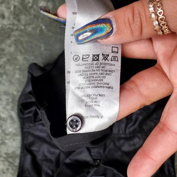 Armani Exchange Metallic Black Sleeveless Blouse - Picture 8 of 10